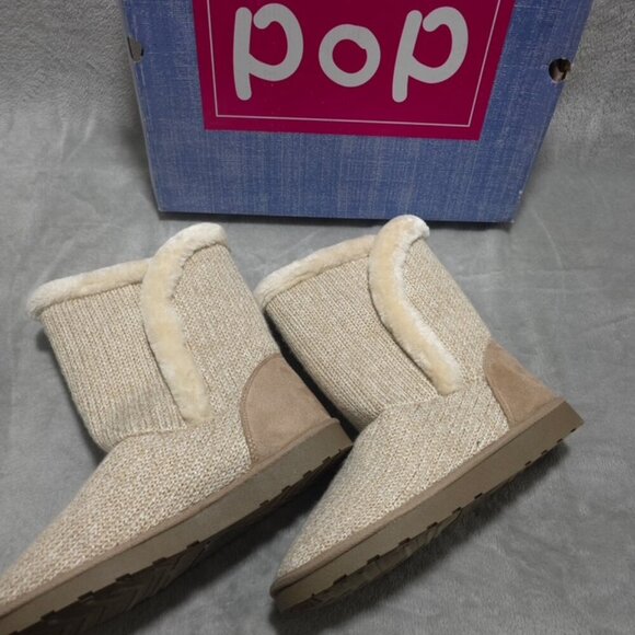 Women's Pop Mid-Calf Swan Boots‎ – Oatmeal – Size 9M – New in Box (Box Damaged) - Picture 4 of 6